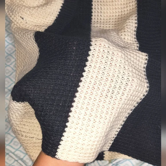 Women/Pre-teen Black and Cream Striped Sweater - Picture 4 of 4